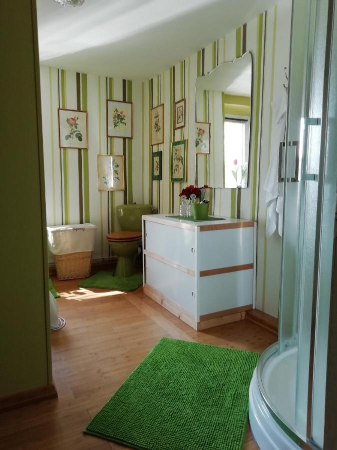 Sur La Rive Vierre Villa Suxy Eksteriør billede